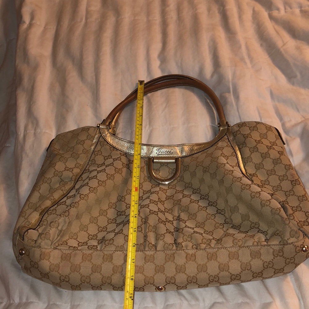 Autentic Gucci purse
